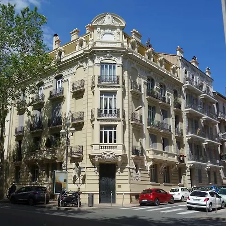- A Deux Pas Du Palais Des Festivals *