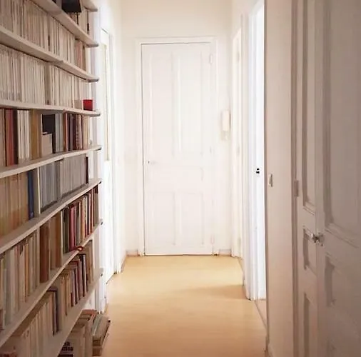 Appartement - à Deux Pas Du Palais Des Festivals *