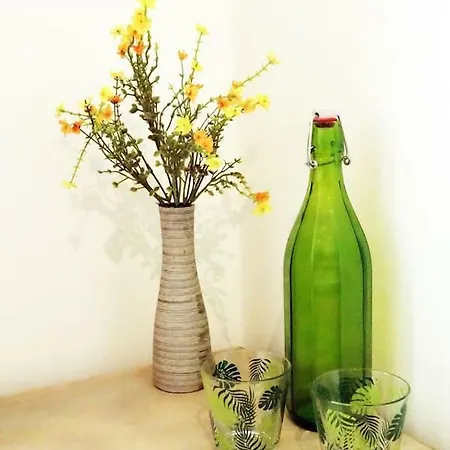 - A Deux Pas Du Palais Des Festivals